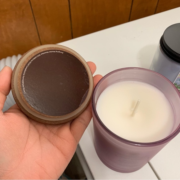 Bundle 2 pcs New Candle from CHESAPEAKE BAY 8.8 oz & MAINSTAYS 7 oz - Picture 5 of 11